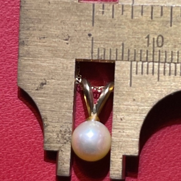 14k Pearl Pendant & chain - Picture 4 of 6